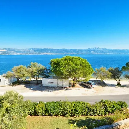 Seaside House Slatine, Ciovo - 748 Дом отдыха Трогир